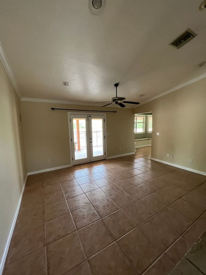 5225 W Paseo Del Campo - Photo 3 of 17