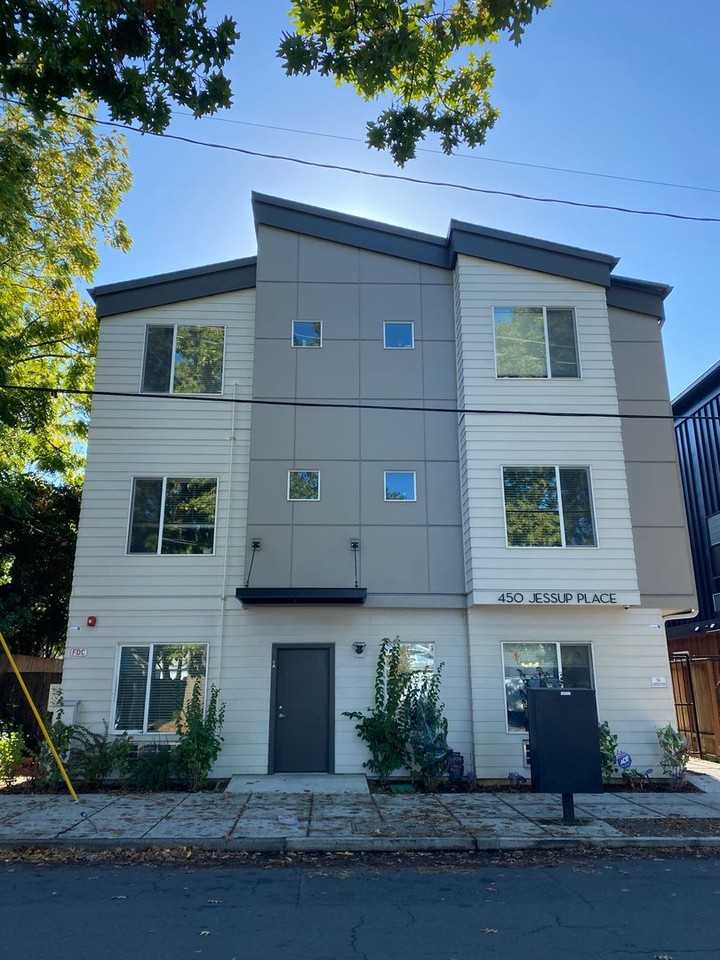 Jessup Place - 15plex - Photo 2 of 17