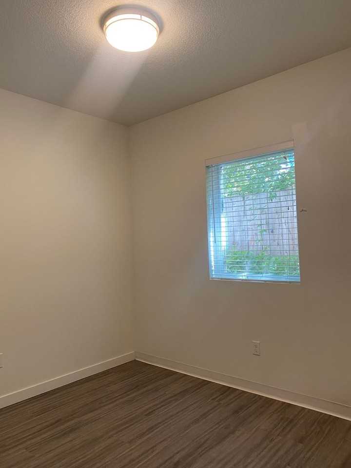 Jessup Place - 15plex - Photo 5 of 17