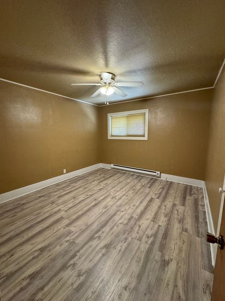 1345 Sargent Ave - Photo 3 of 7