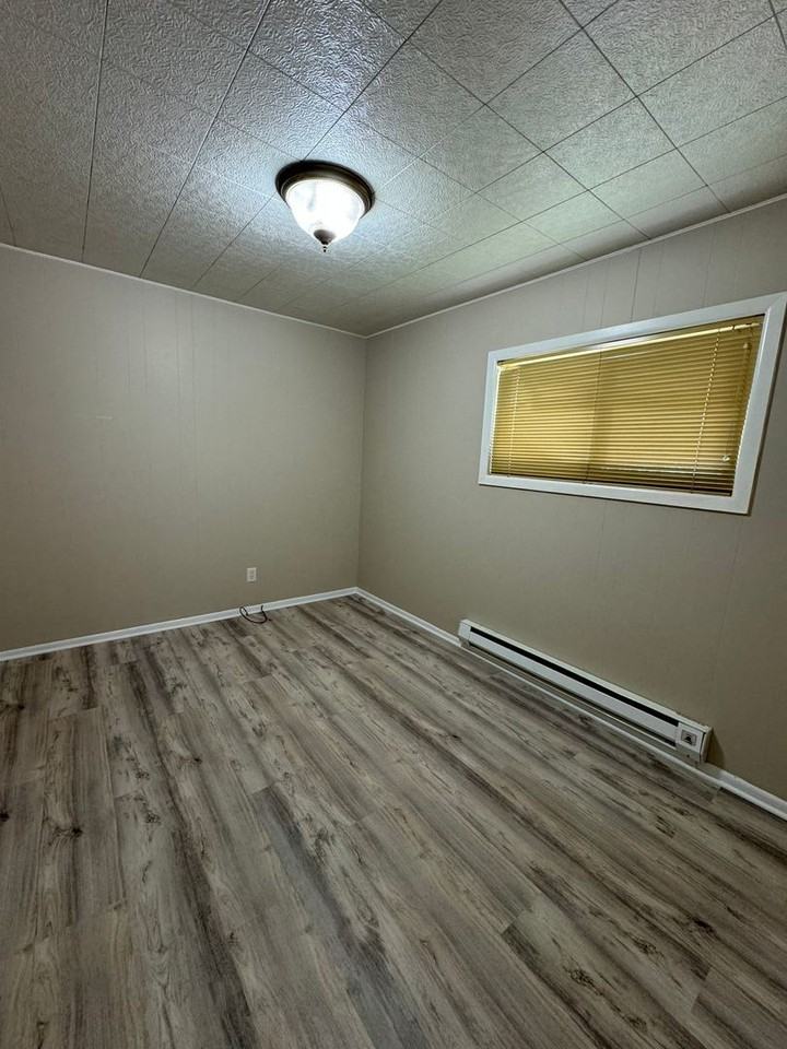 1345 Sargent Ave - Photo 5 of 7