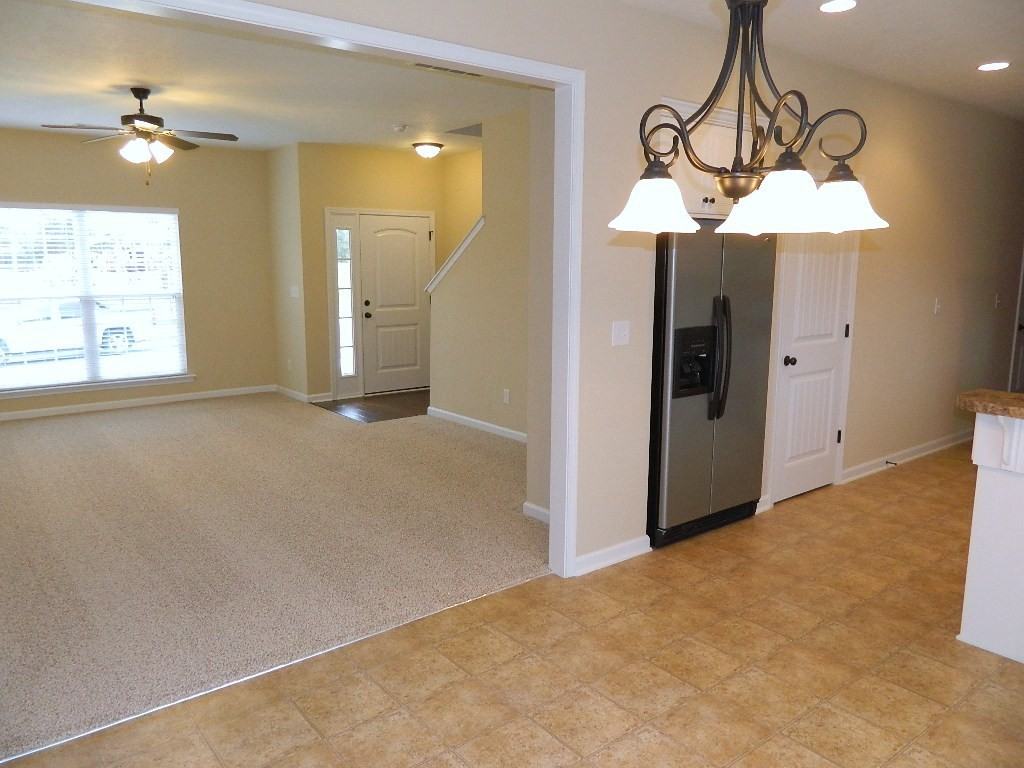 899 Westlawn Dr - Photo 7 of 20