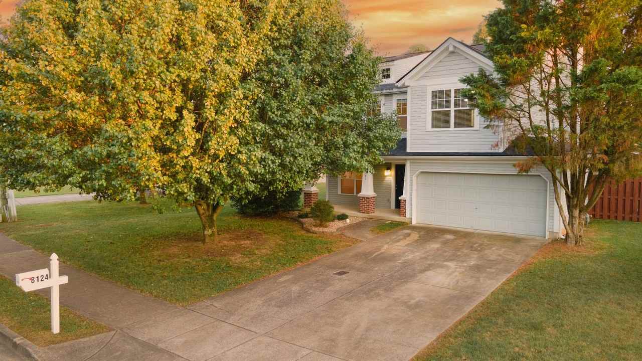 8124 Boone Trce - Photo 3 of 46