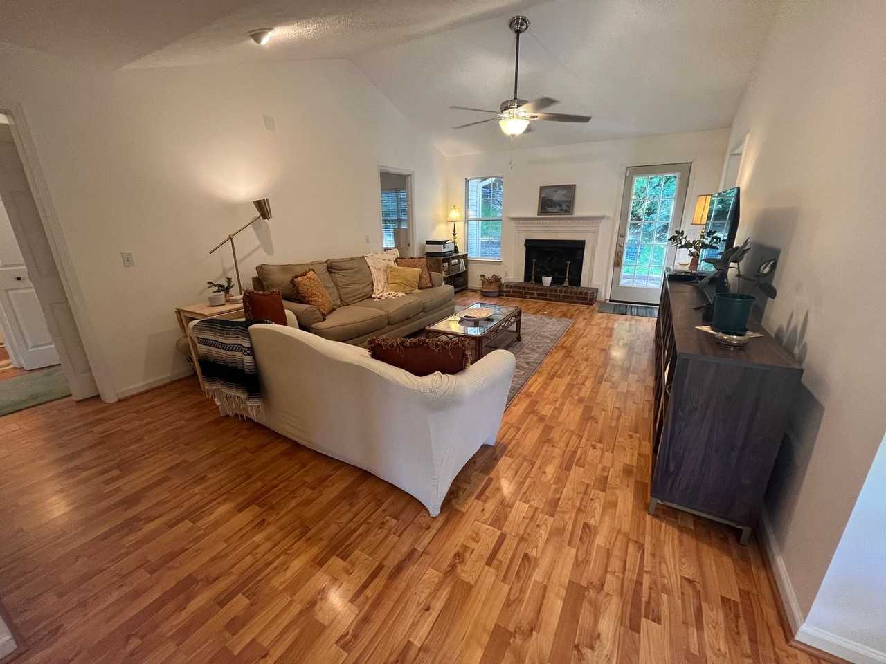 2701 Airwood Dr - Photo 3 of 21