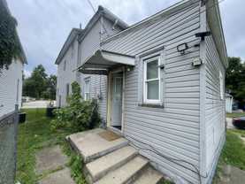 2000 Locust St #B - Photo 1 of 1
