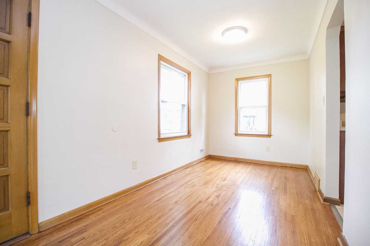 320 Somerset St #NA - Photo 4 of 23