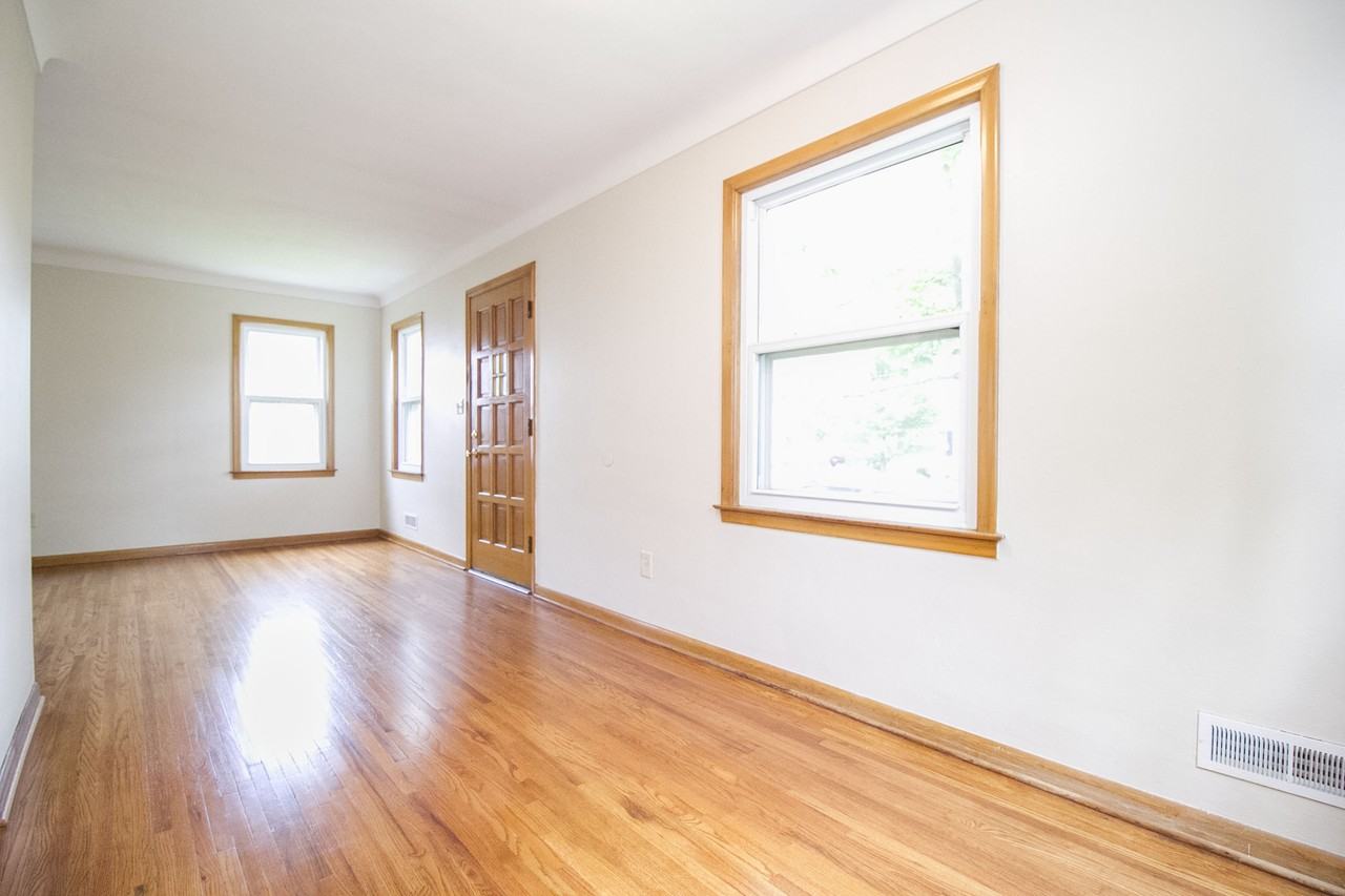 320 Somerset St #NA - Photo 5 of 23