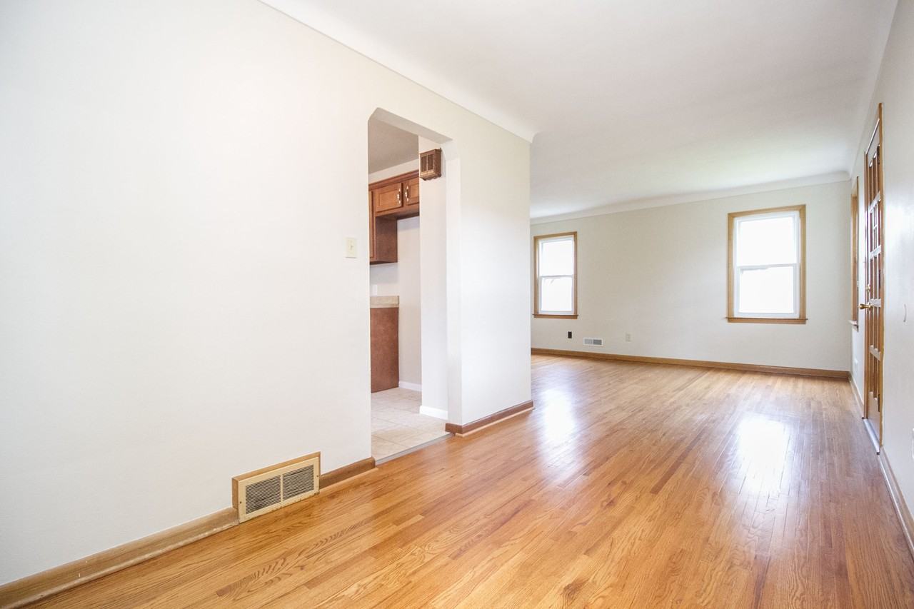 320 Somerset St #NA - Photo 6 of 23