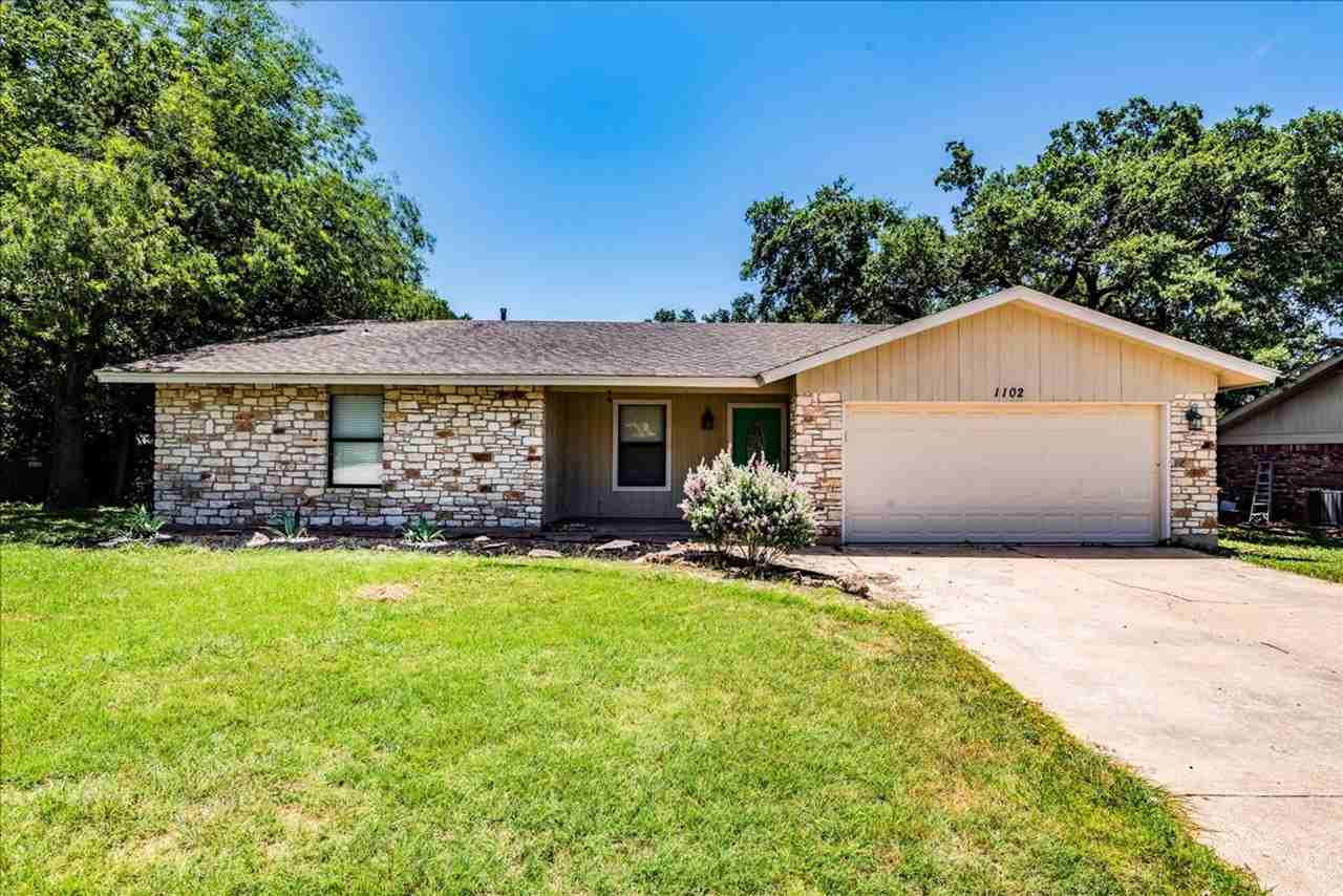 1102 River Bend Dr - Photo 2 of 47