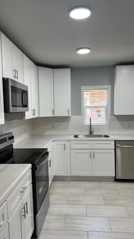 2305 N 15th St - Photo 3 of 9