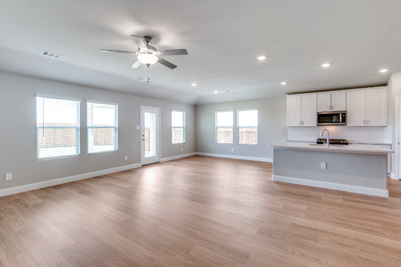 611 Jack St - Photo 5 of 25