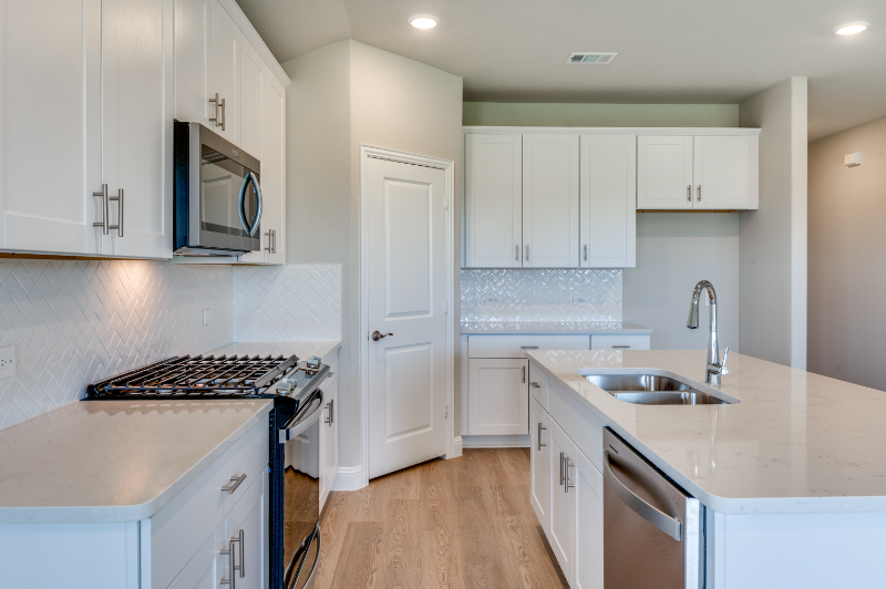 611 Jack St - Photo 2 of 25