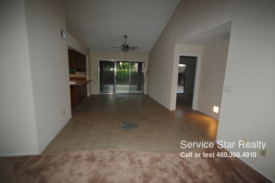 1545 E Stephens Dr - Photo 3 of 13