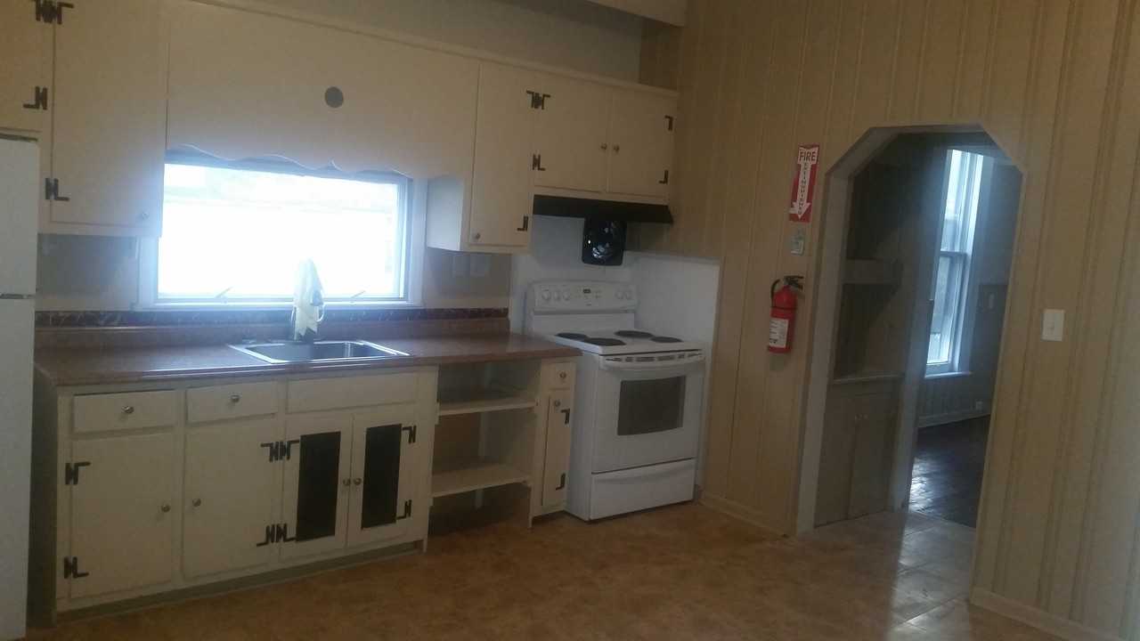 921 Madison Ave 2nd Floor - Photo 2 of 5