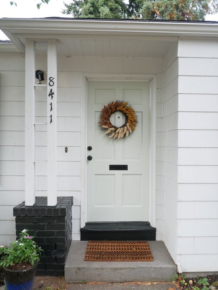 8411 39th Ave Sw - Photo 2 of 19