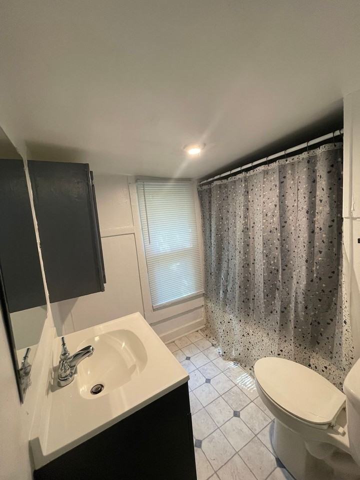 1506 Whatley St - Photo 6 of 9