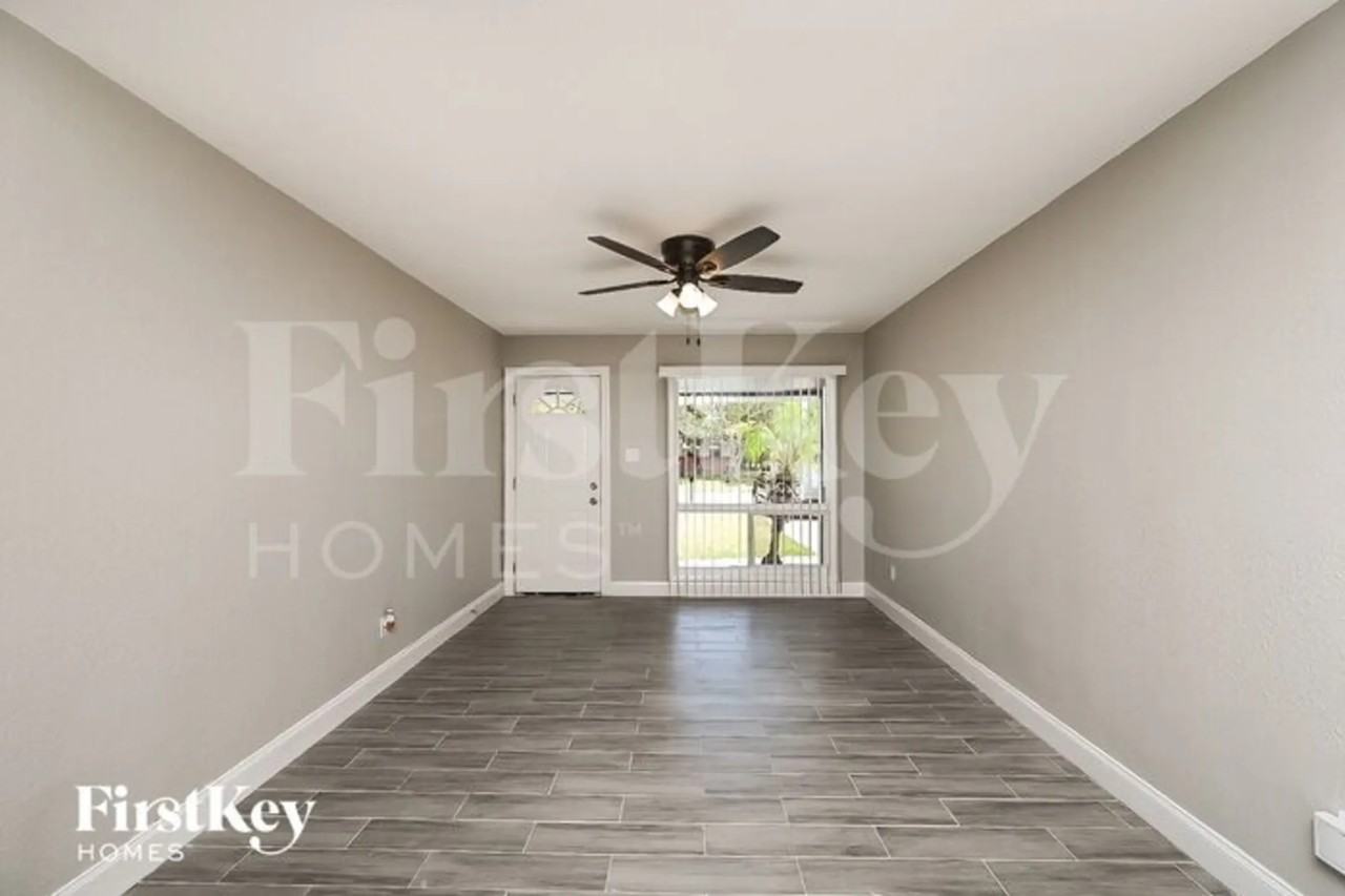 7916 Bahia Ave - Photo 2 of 15