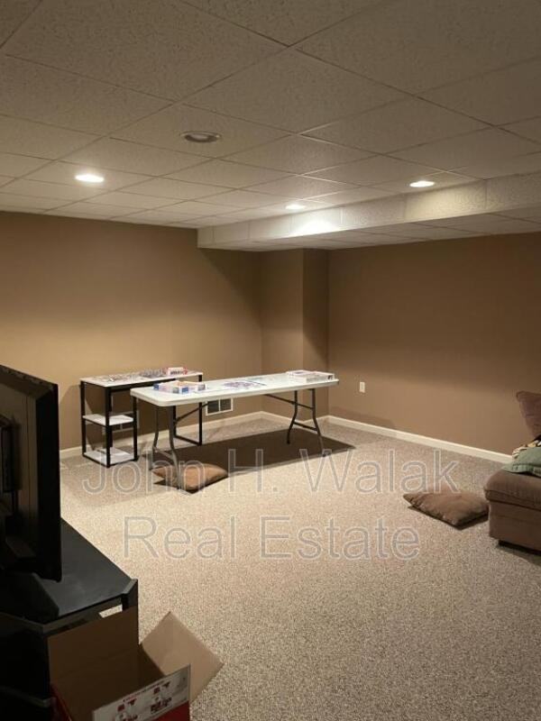 201 Fawn Ct - Photo 2 of 5