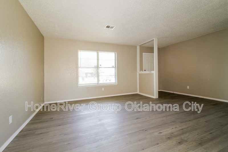 808 Nw 113th St - Photo 3 of 21