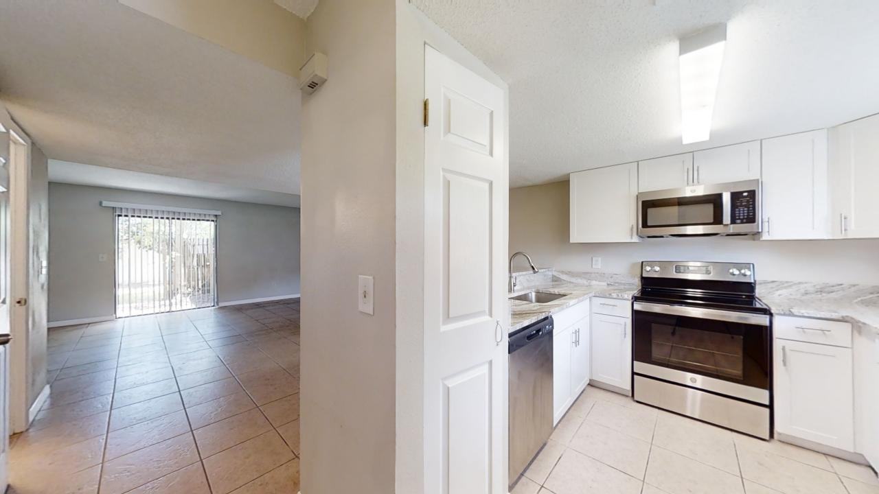 2029 Pine Chace Ct - Photo 3 of 35