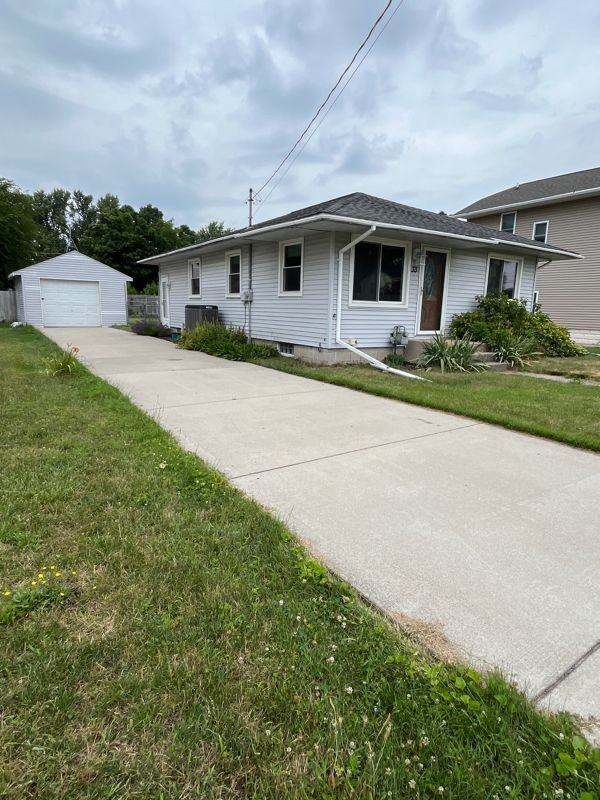 33 Thurston St Sw - Photo 3 of 15
