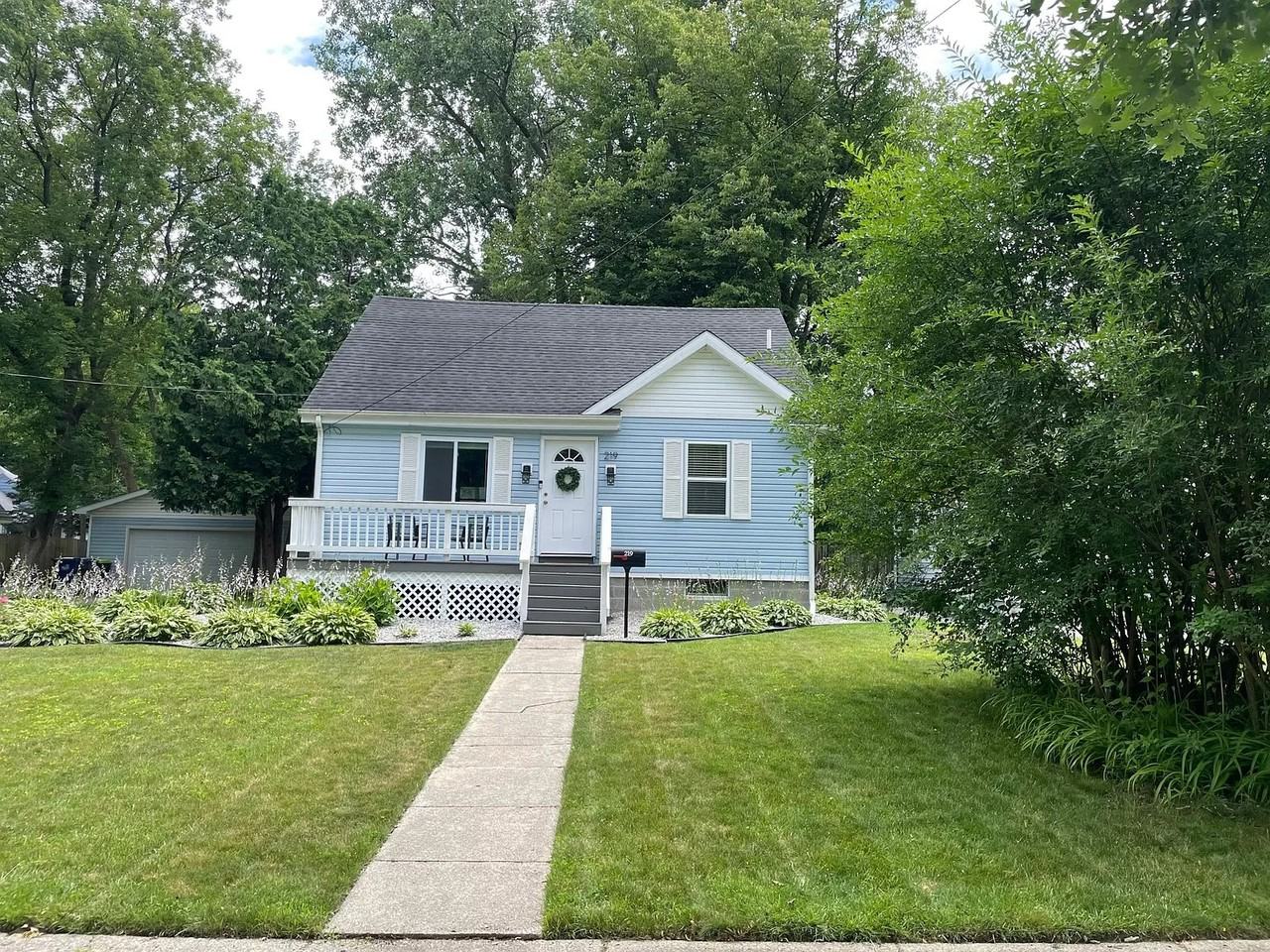 219 W Sugnet Rd - Photo 2 of 16