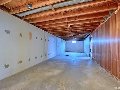 28316 Glasgow St - Photo 2 of 12