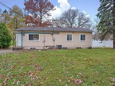 28316 Glasgow St - Photo 3 of 12