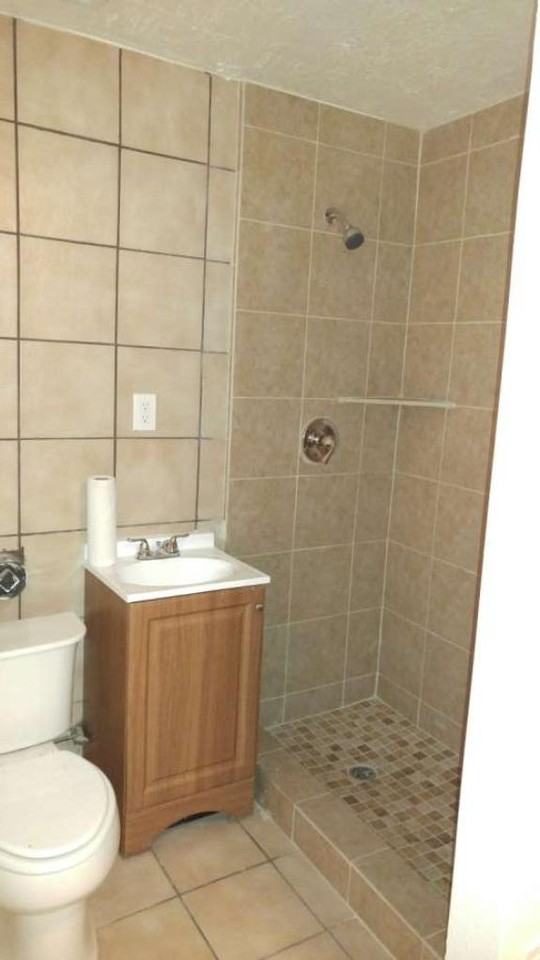 3730 W Sheridan St - Photo 6 of 14