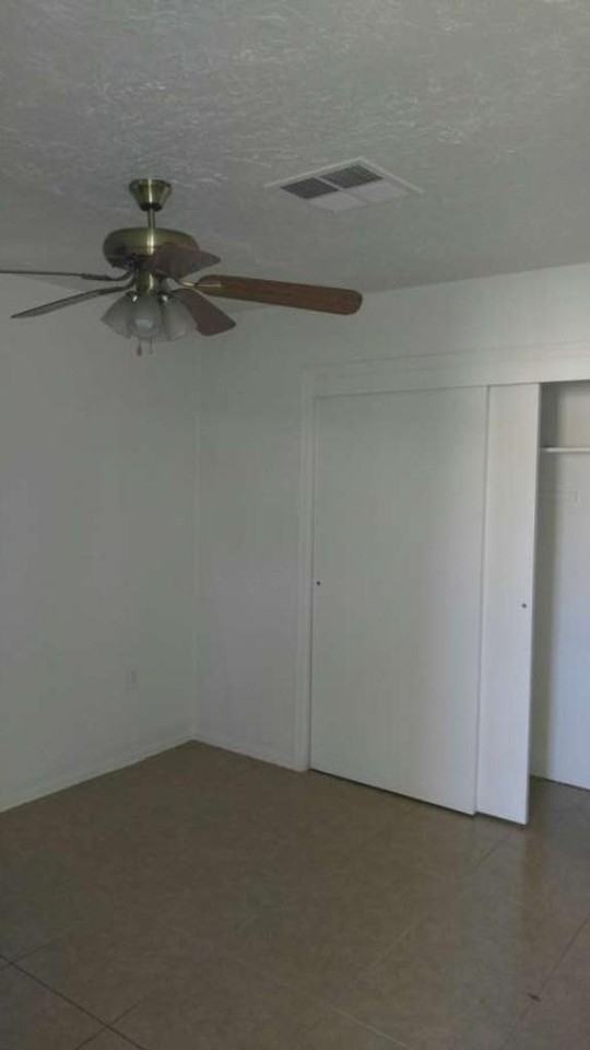 3730 W Sheridan St - Photo 7 of 14