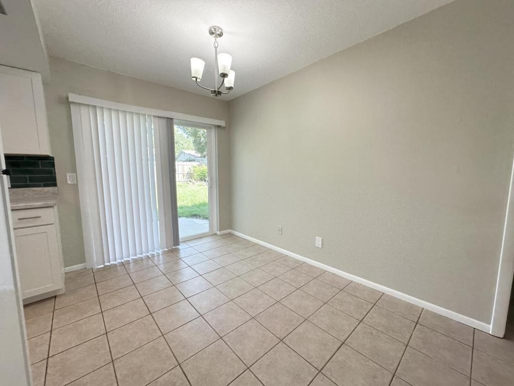 12236 104th St - Photo 3 of 14