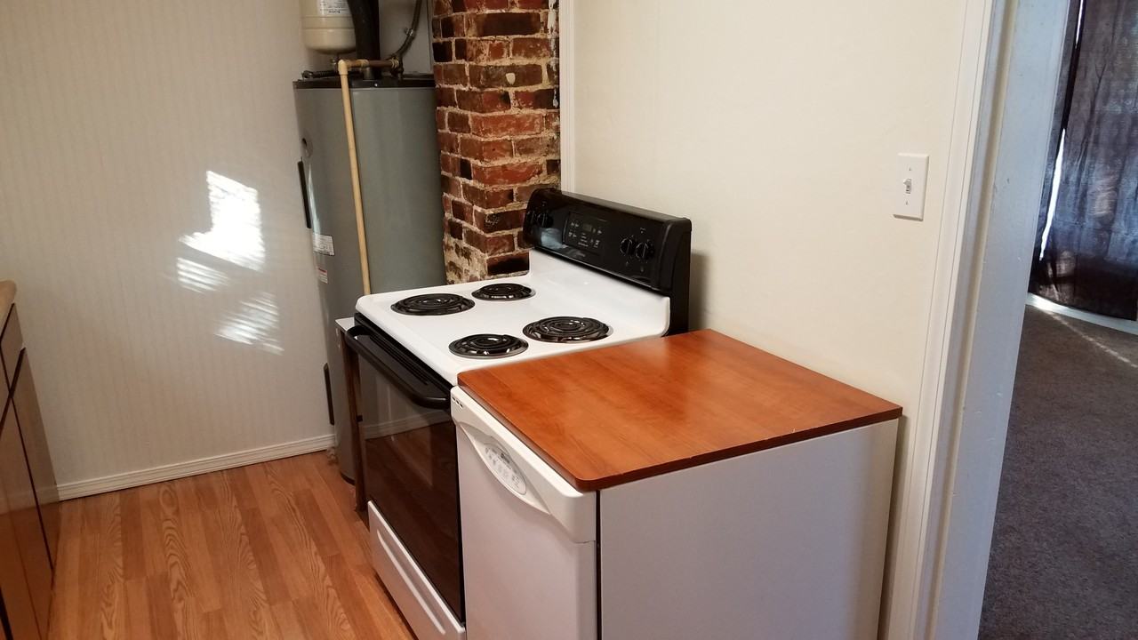 2304 North Fir Street - Photo 2 of 8