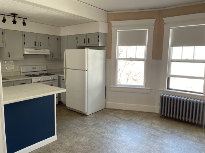 24 Custer St - Photo 3 of 16