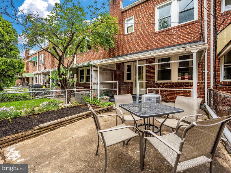 4342 Newport Ave - Photo 2 of 9