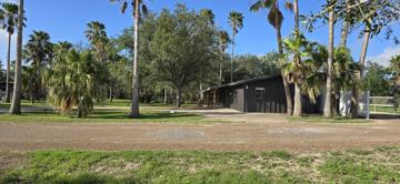 featured image of 1709 E Sioux Rd #B