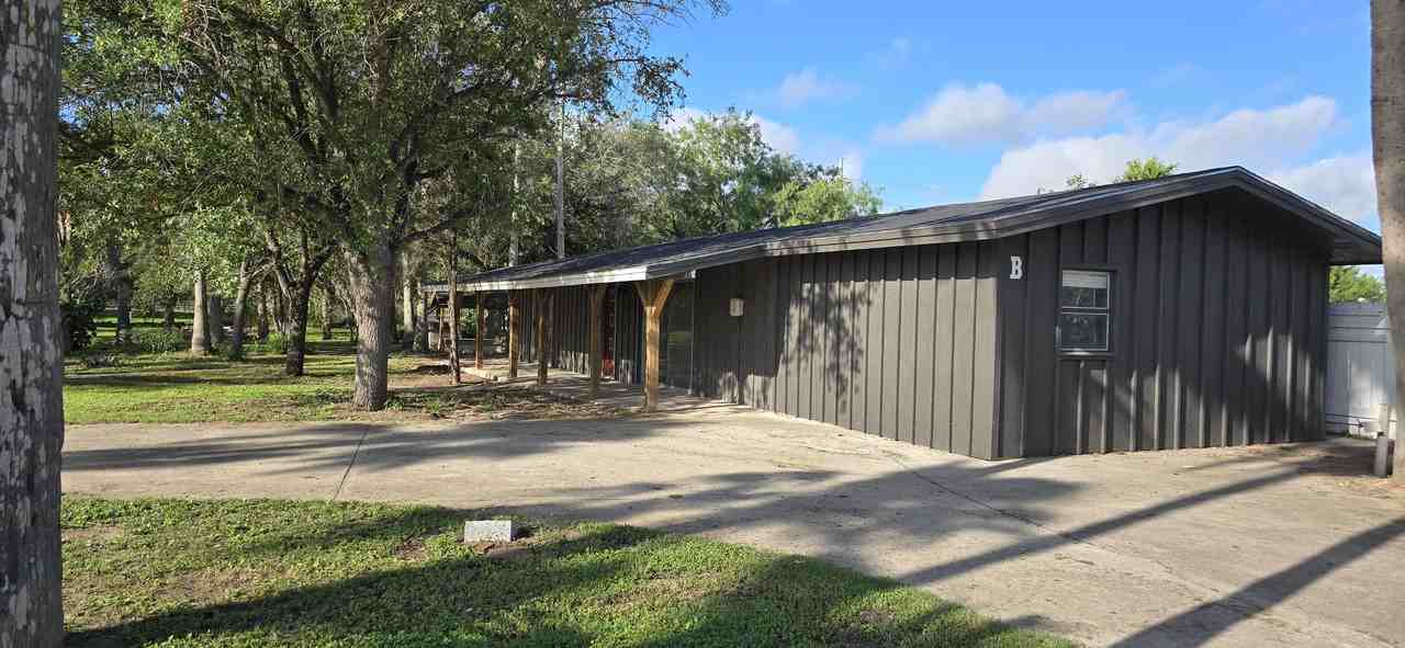 1709 E Sioux Rd #B - Photo 2 of 27