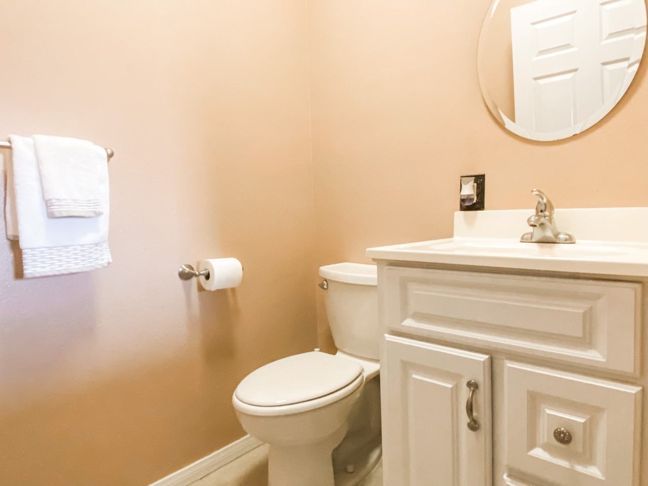 619 W 37th St #NA - Photo 3 of 11