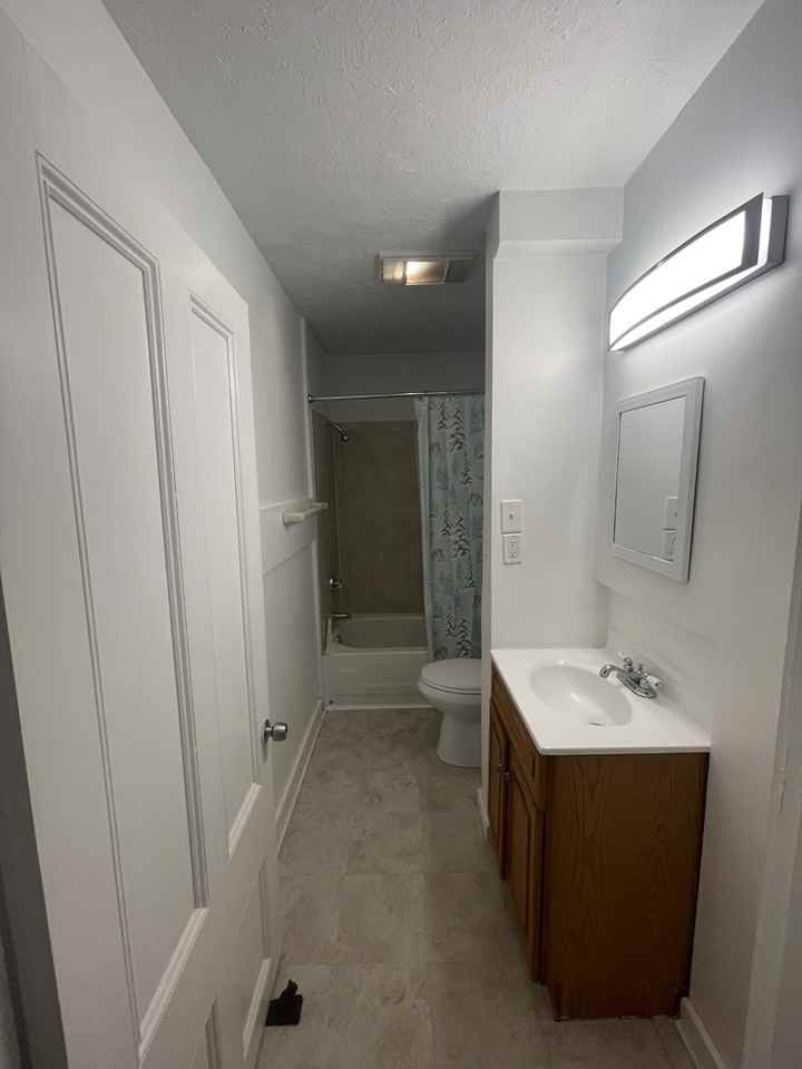 113 Main St #3 - Photo 3 of 6
