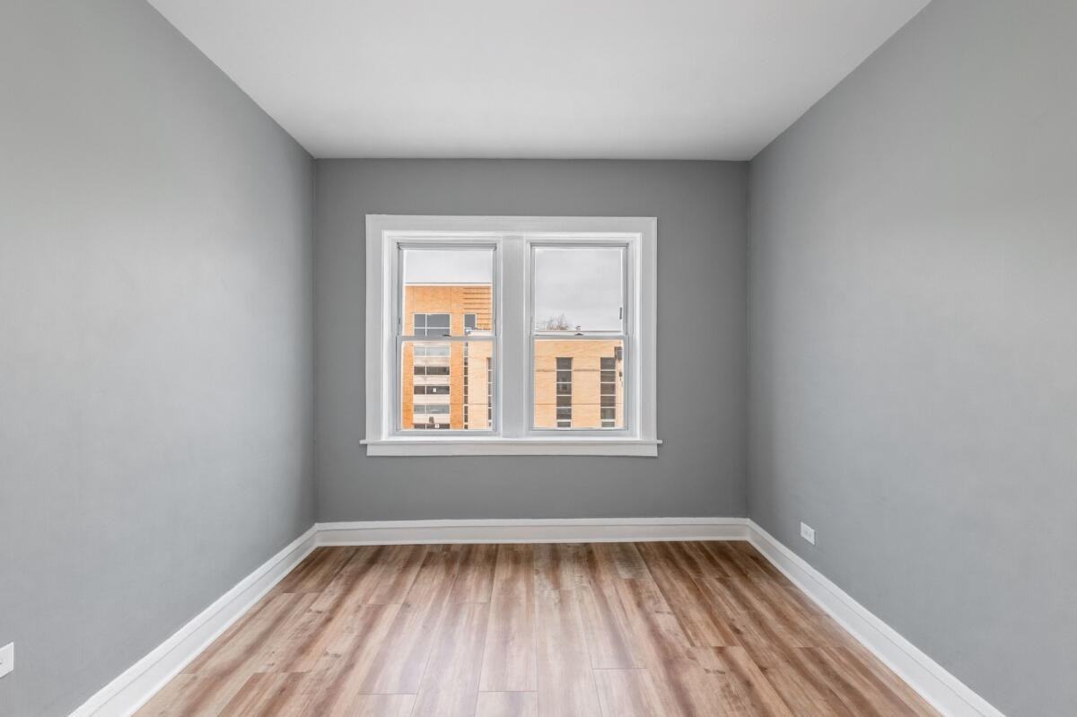 8311 South Racine Avenue #2 - Photo 3 of 10