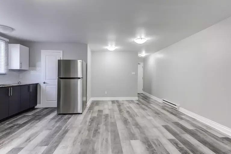 524 Lasalle Blvd #1 - Photo 2 of 10