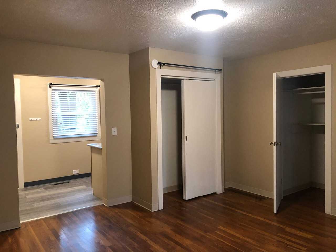 Davis Apartments - Photo 4 of 22