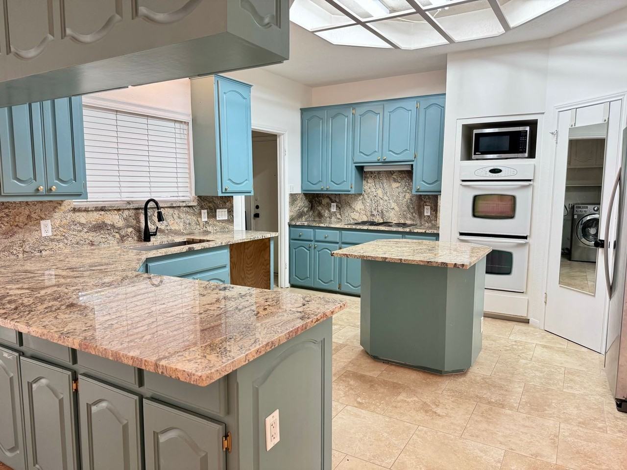 1909 Winter Park Rd - Photo 2 of 17