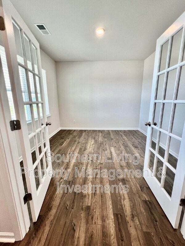 3120 Winged Elm St - Photo 4 of 41