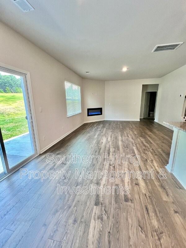 3120 Winged Elm St - Photo 6 of 41