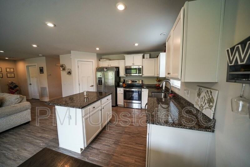 215 Bending Branch Rd - Photo 3 of 45