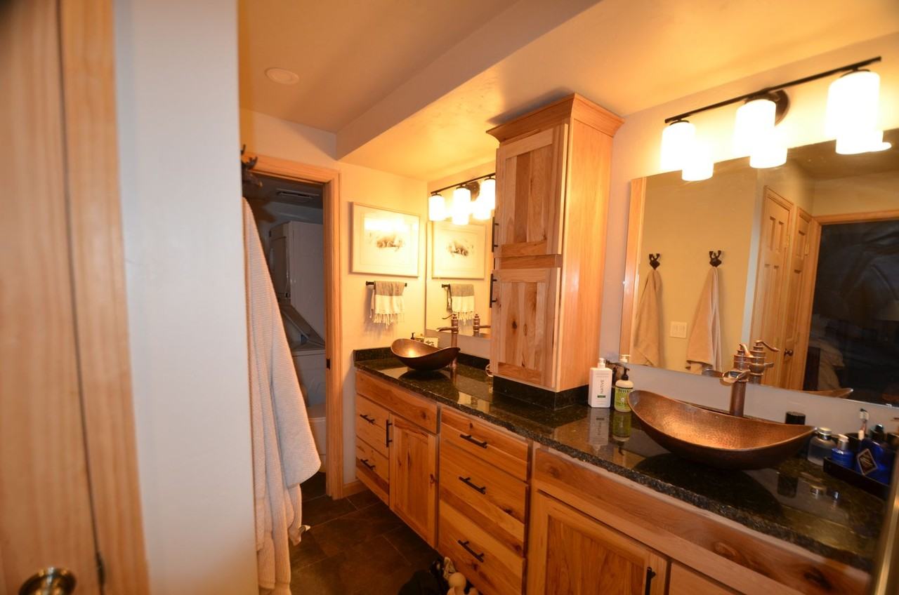 325 325 4 O'Clock Rd. Bld C #201 - Photo 6 of 23