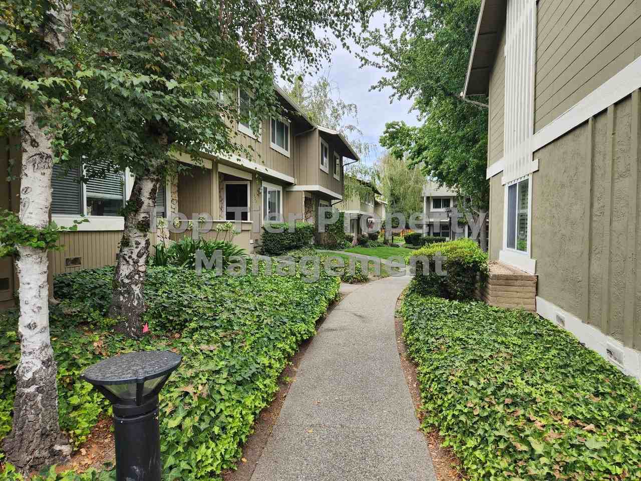 113 Summerside Cir - Photo 3 of 19