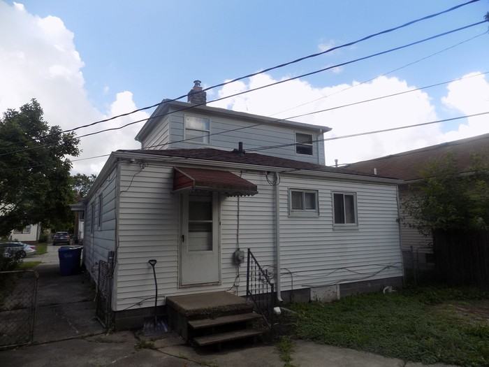 8087 Lozier Ave - Photo 3 of 14