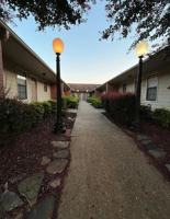 featured image of 1407 Lakewood Dr #8