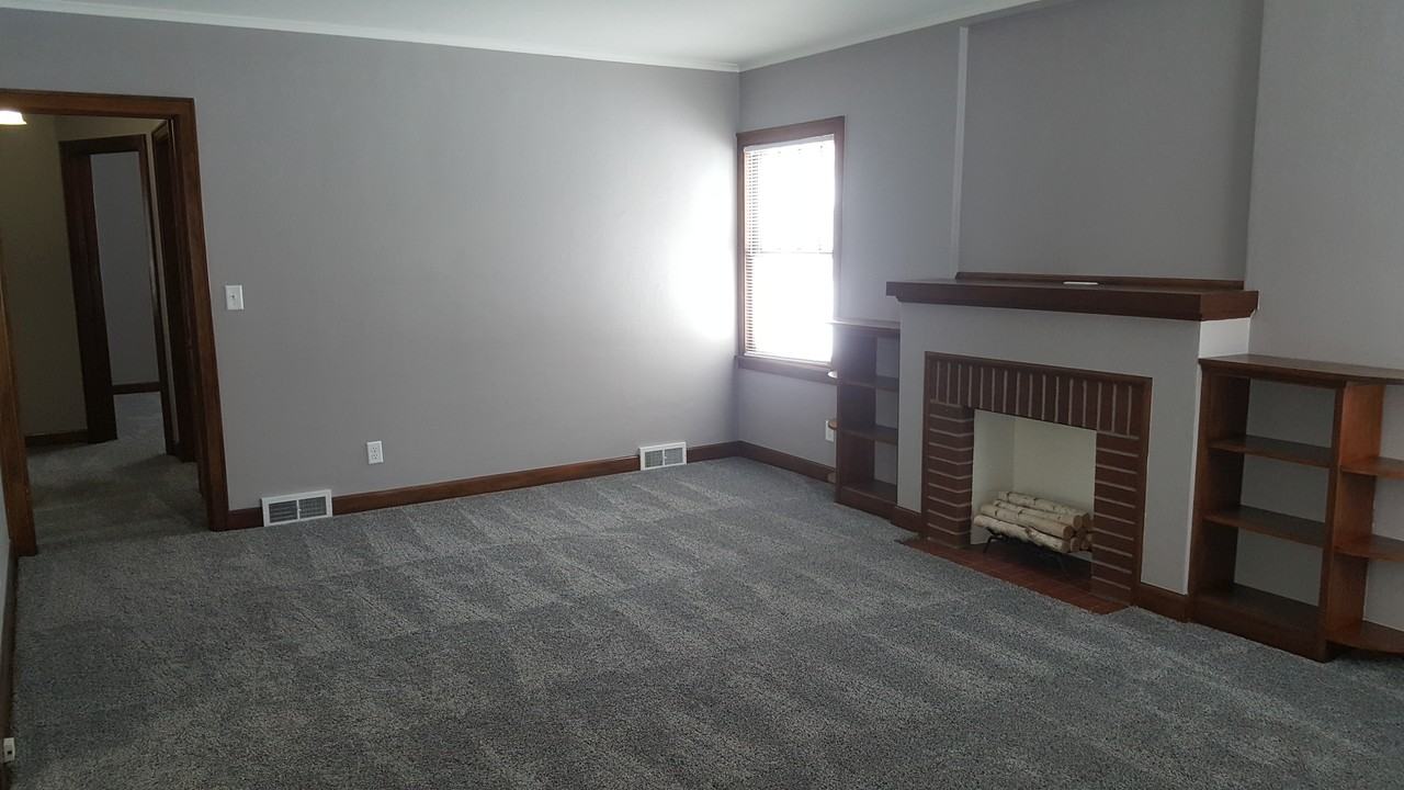 2131 N Howell St #NA - Photo 2 of 21